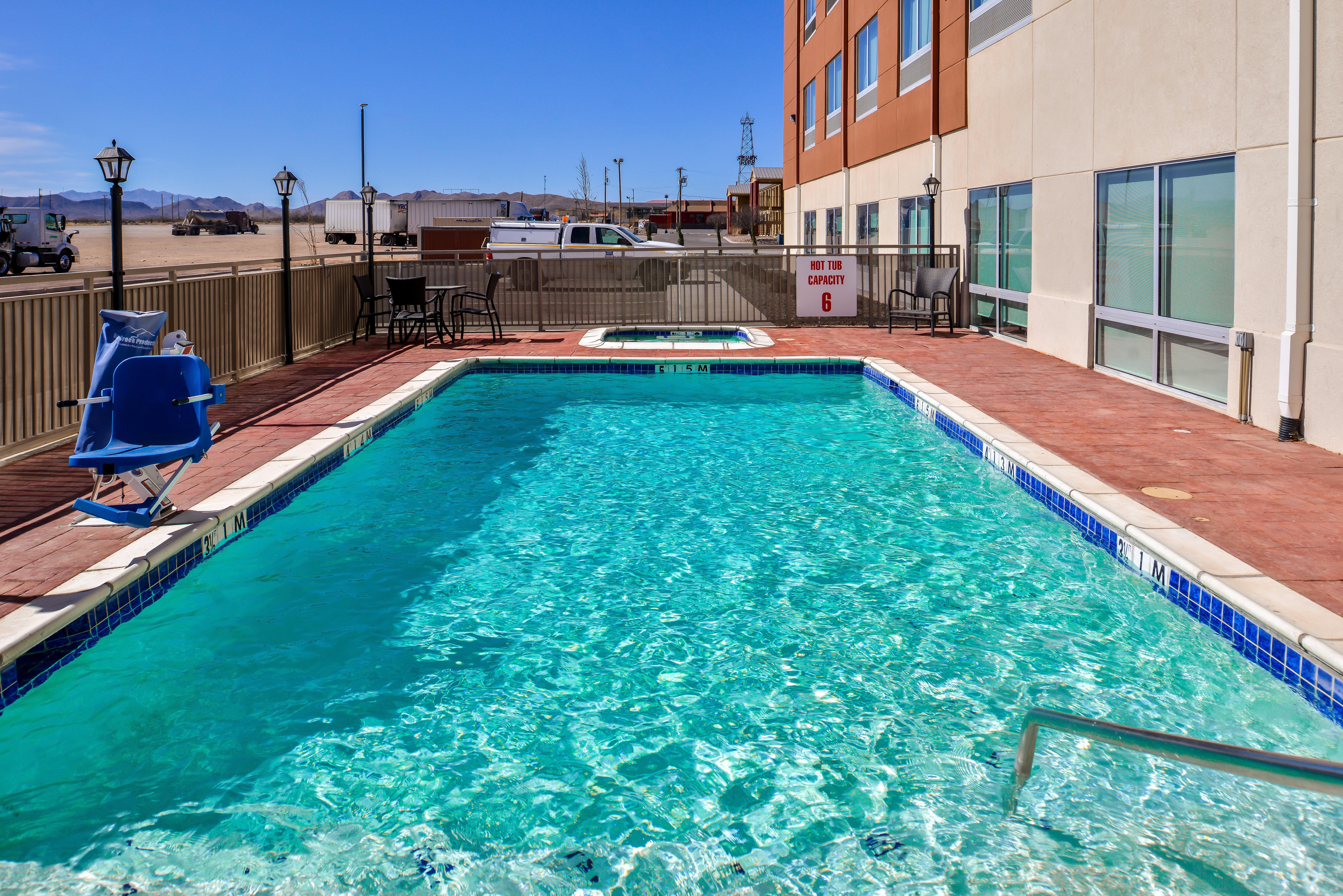 Holiday Inn Express & Suites - Van Horn By Ihg Exterior foto